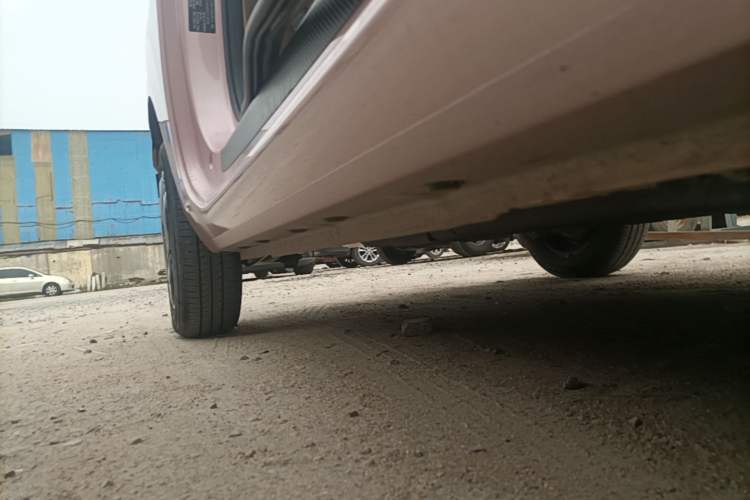 Used Geely Galaxy Panda 2023 Panda Mini 200km Little Yellow Duck Limited Edition — Happy as Can Be Right Side Sill