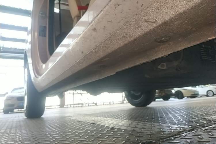 Used Geely Galaxy Panda 2023 Panda Mini 200km Dynamic Bear Right Side Sill