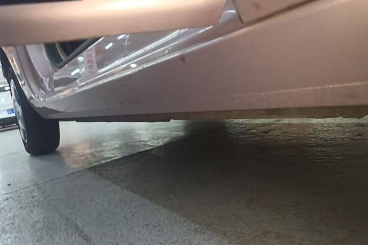 Used Geely Galaxy Panda 2023 Panda Mini 200km Endurance Bear Right Side Sill