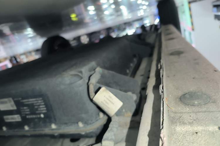 Used Geely Galaxy Panda 2023 Panda Mini 200km Endurance Bear Right Side Sill
