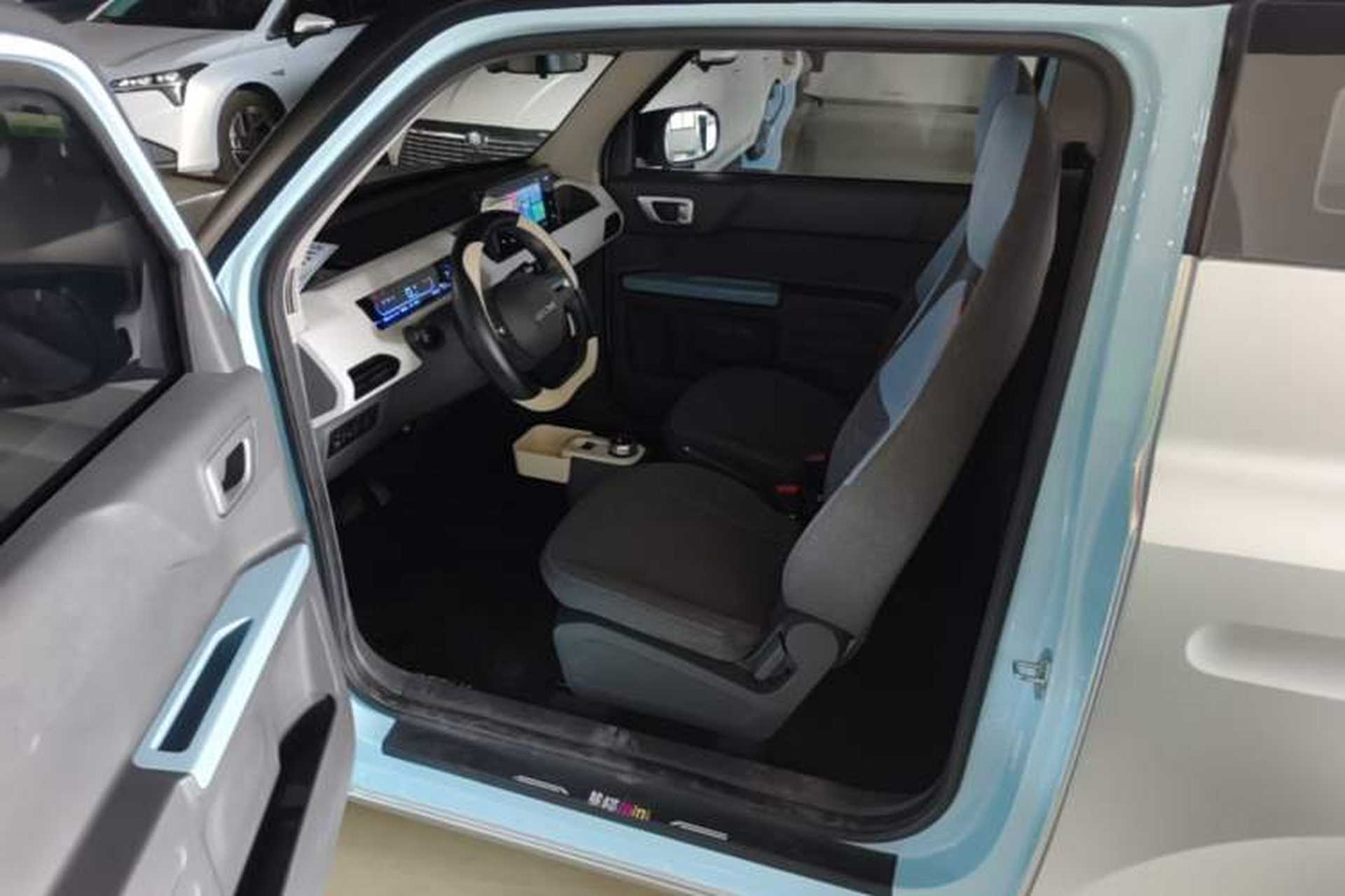 Used Geely Galaxy Panda 2023 Panda Mini 200km Endurance Bear Driver Seat