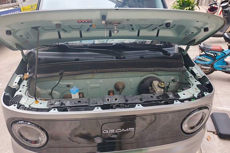 Used Geely Galaxy Panda 2023 Panda Mini 200km Endurance Bear Engine Bay