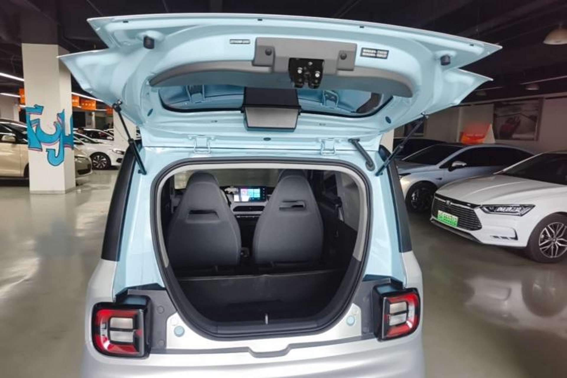Used Geely Galaxy Panda 2023 Panda Mini 200km Endurance Bear Trunk
