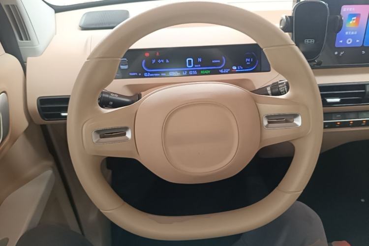 Used Geely Galaxy Panda 2023 Panda Mini 200km Endurance Bear Steering Wheel