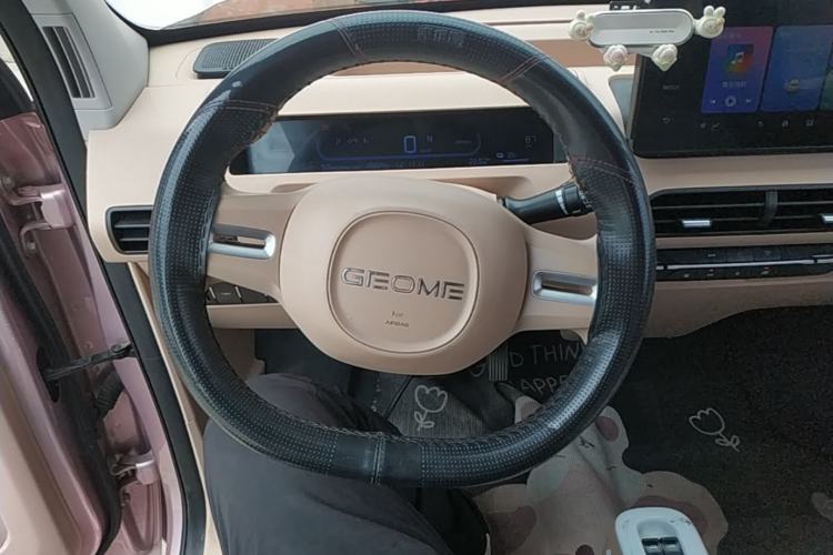 Used Geely Galaxy Panda 2023 Panda Mini 200km Endurance Bear Steering Wheel