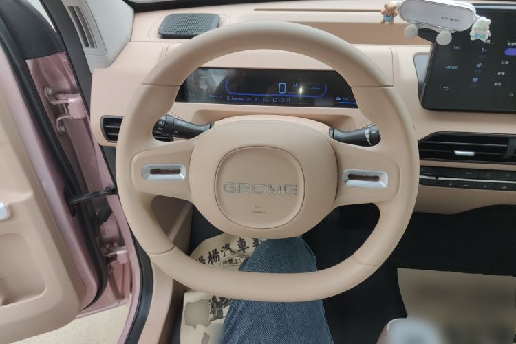 Used Geely Galaxy Panda 2023 Panda Mini 200km Endurance Bear Steering Wheel