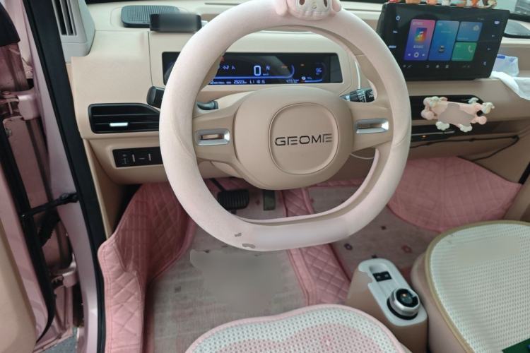 Used Geely Galaxy Panda 2023 Panda Mini 200km Endurance Bear Steering Wheel