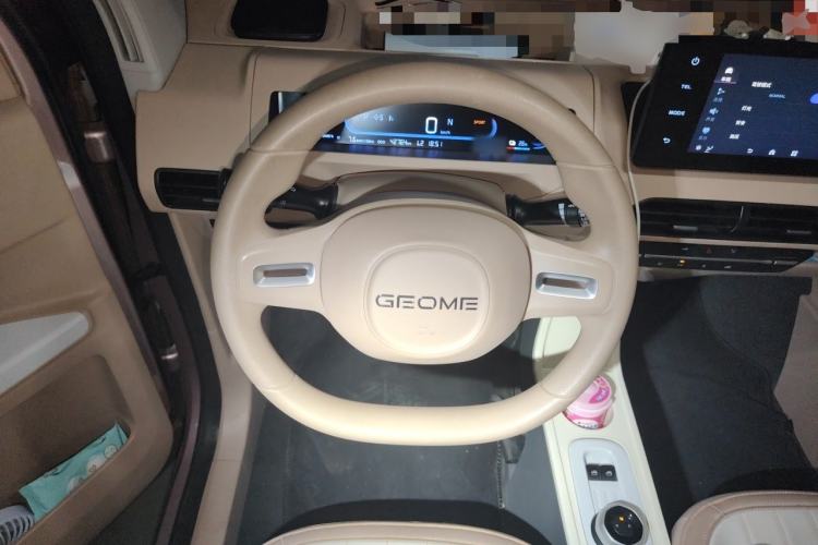 Used Geely Galaxy Panda 2023 Panda Mini 200km Endurance Bear Steering Wheel