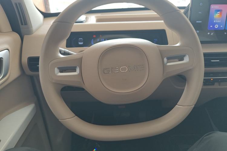 Used Geely Galaxy Panda 2023 Panda Mini 200km Endurance Bear Steering Wheel