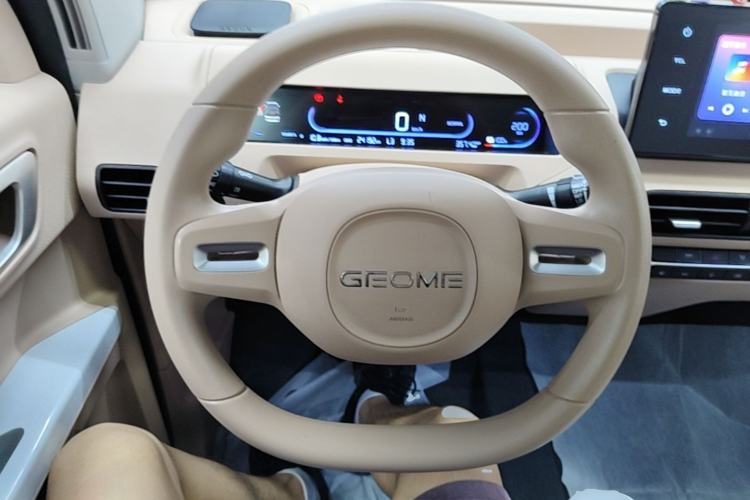 Used Geely Galaxy Panda 2023 Panda Mini 200km Dynamic Bear Steering Wheel