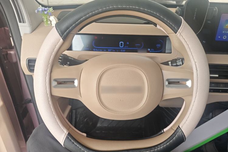 Used Geely Galaxy Panda 2023 Panda Mini 200km Endurance Bear Steering Wheel