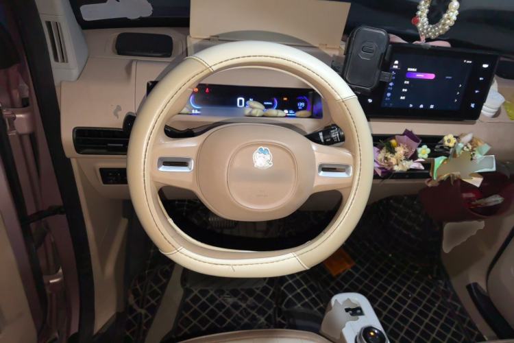 Used Geely Galaxy Panda 2023 Panda Mini 200km Endurance Bear Steering Wheel