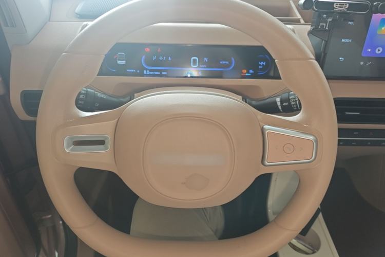 Used Geely Galaxy Panda 2023 Panda Mini 200km Dynamic Bear Steering Wheel
