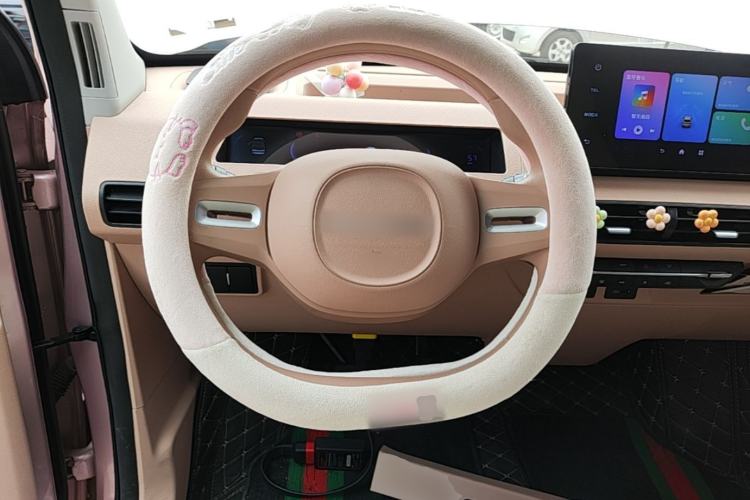 Used Geely Galaxy Panda 2023 Panda Mini 200km Endurance Bear Steering Wheel