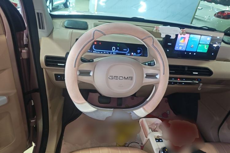 Used Geely Galaxy Panda 2023 Panda Mini 200km Endurance Bear Steering Wheel