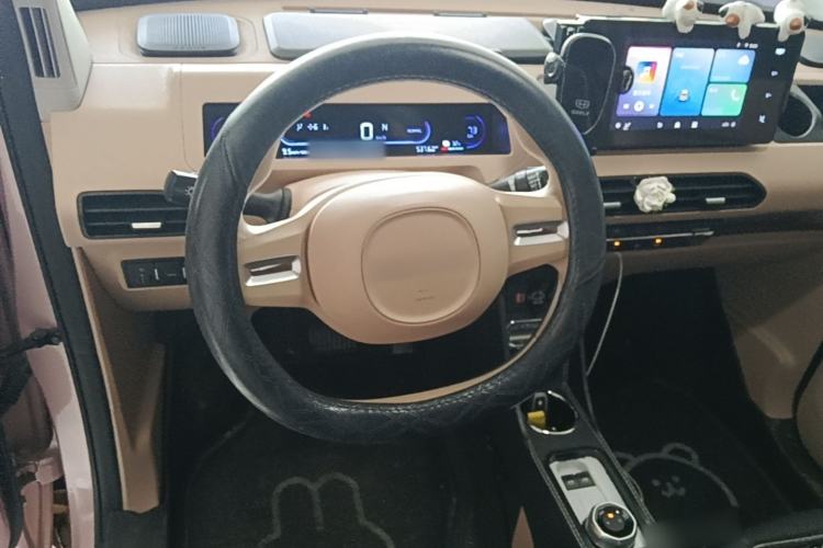 Used Geely Galaxy Panda 2023 Panda Mini 200km Endurance Bear Steering Wheel