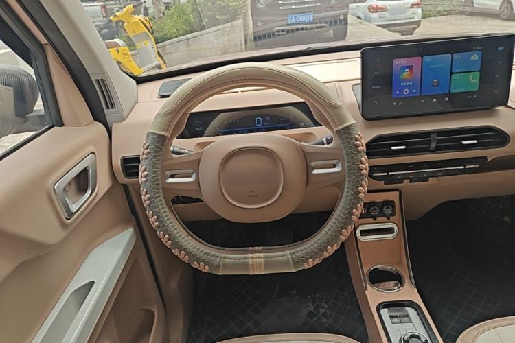 Used Geely Galaxy Panda 2023 Panda Mini 200km Endurance Bear Steering Wheel