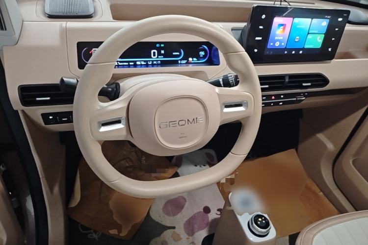 Used Geely Galaxy Panda 2023 Panda Mini 200km Endurance Bear Steering Wheel