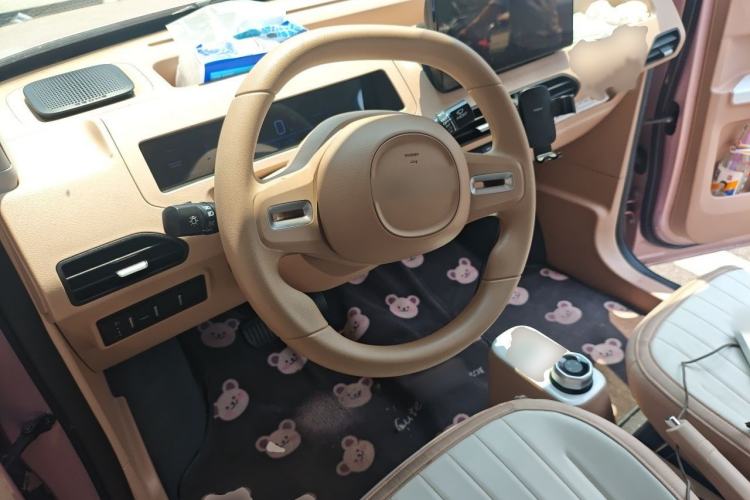 Used Geely Galaxy Panda 2023 Panda Mini 200km Dynamic Bear Steering Wheel