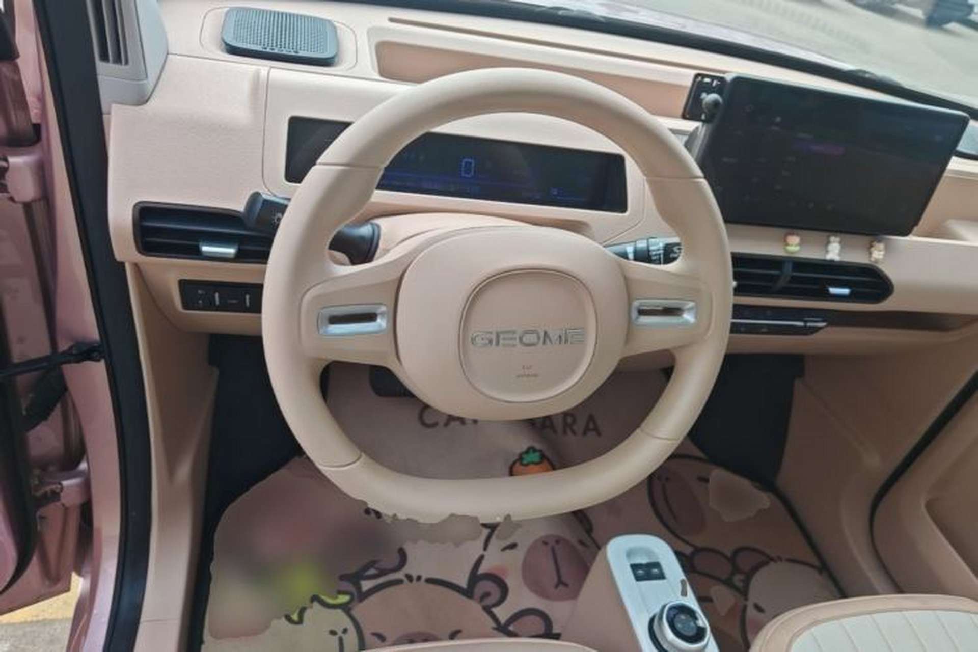 Used Geely Galaxy Panda 2023 Panda Mini 200km Dynamic Bear Steering Wheel
