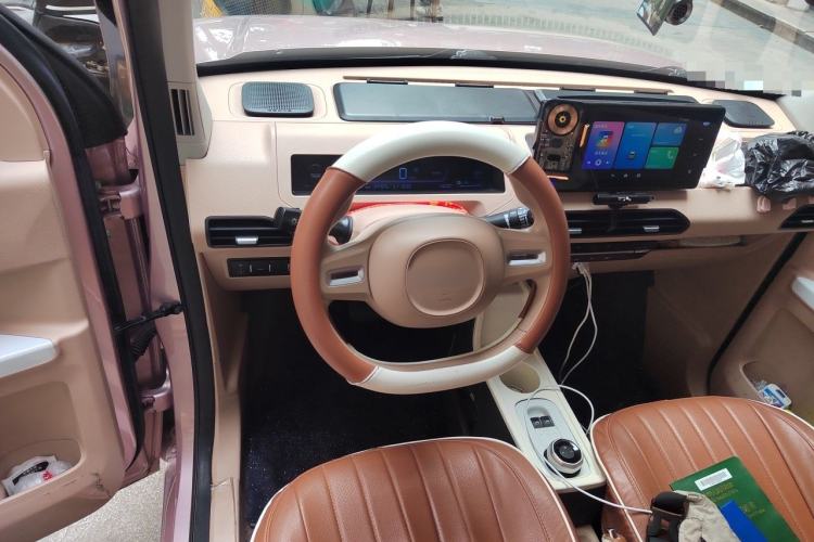 Used Geely Galaxy Panda 2023 Panda Mini 200km Endurance Bear Steering Wheel