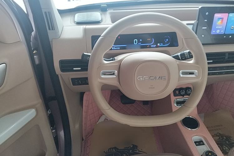 Used Geely Galaxy Panda 2023 Panda Mini 120km Cute Bear Steering Wheel