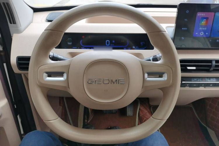 Used Geely Galaxy Panda 2023 Panda Mini 200km Endurance Bear Steering Wheel
