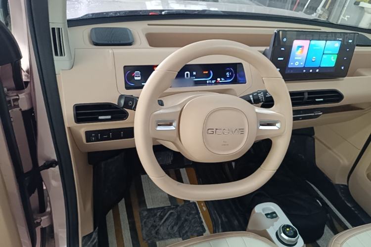 Used Geely Galaxy Panda 2023 Panda Mini 200km Endurance Bear Steering Wheel