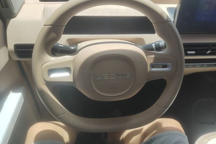 Used Geely Galaxy Panda 2023 Panda Mini 200km Endurance Bear Steering Wheel