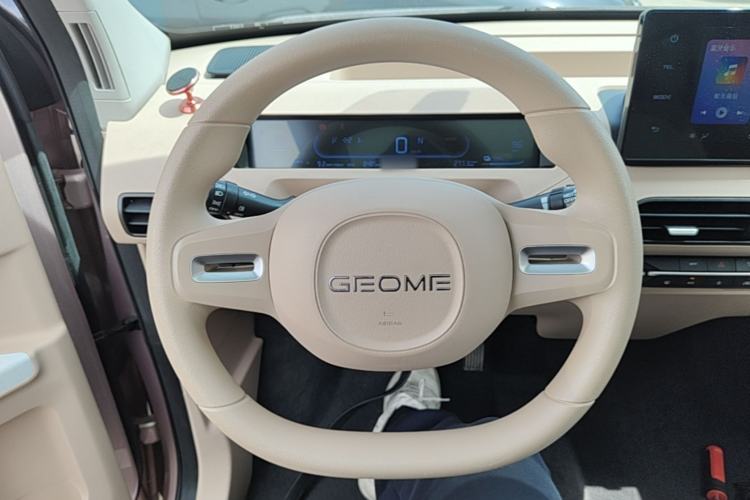 Used Geely Galaxy Panda 2023 Panda Mini 200km Dynamic Bear Steering Wheel