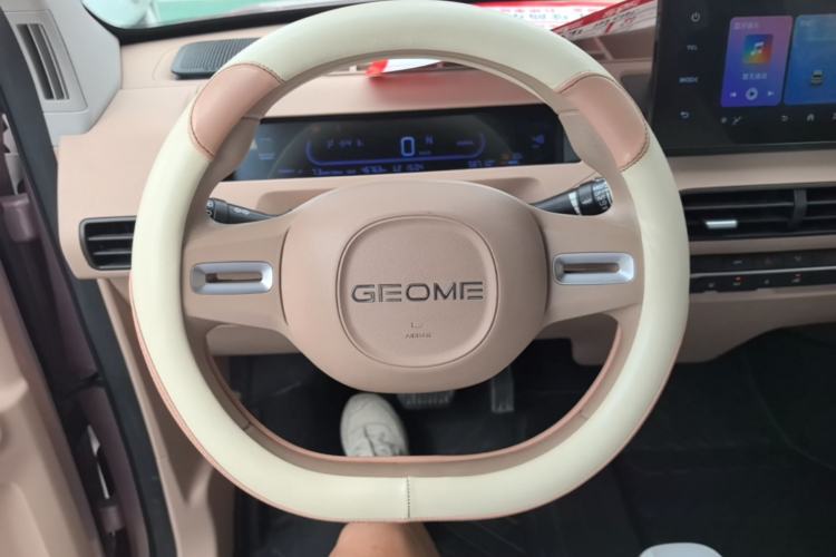 Used Geely Galaxy Panda 2023 Panda Mini 200km Endurance Bear Steering Wheel