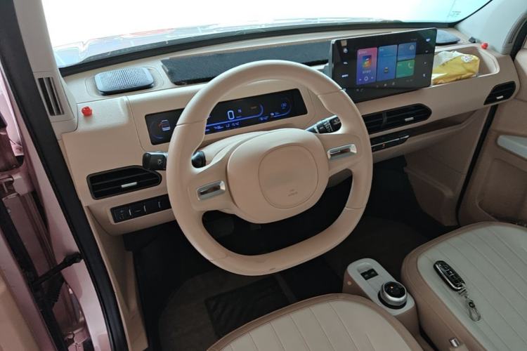 Used Geely Galaxy Panda 2023 Panda Mini 200km Endurance Bear Steering Wheel