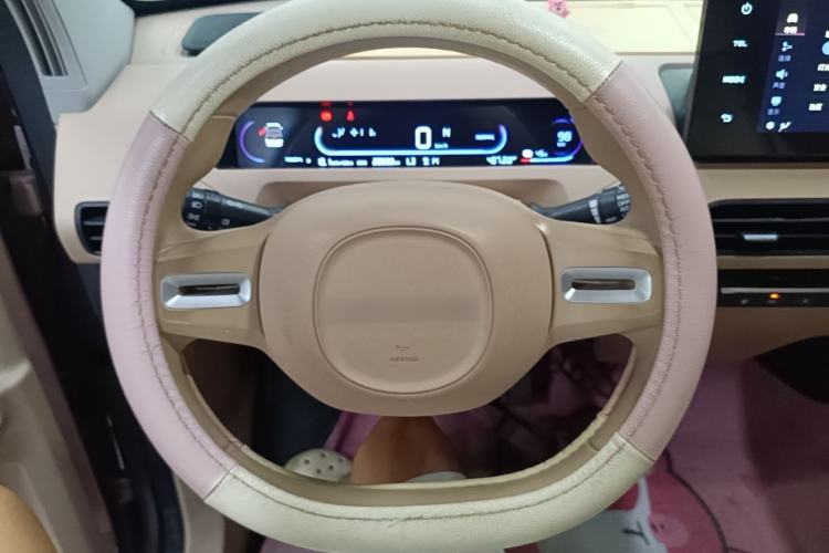 Used Geely Galaxy Panda 2023 Panda Mini 200km Endurance Bear Steering Wheel