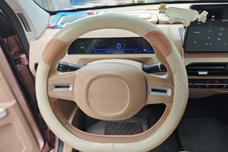 Used Geely Galaxy Panda 2023 Panda Mini 200km Endurance Bear Steering Wheel