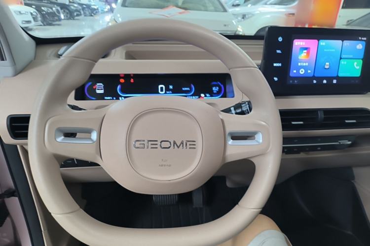Used Geely Galaxy Panda 2023 Panda Mini 200km Endurance Bear Steering Wheel