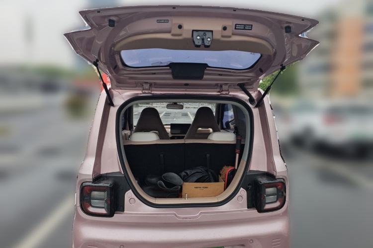 Used Geely Galaxy Panda 2023 Panda Mini 200km Endurance Bear Trunk