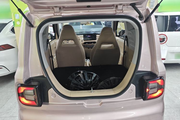 Used Geely Galaxy Panda 2023 Panda Mini 200km Endurance Bear Trunk