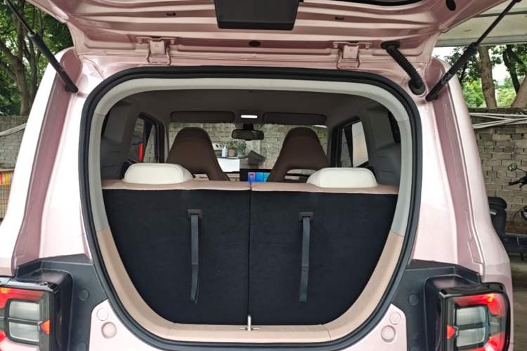 Used Geely Galaxy Panda 2023 Panda Mini 200km Endurance Bear Trunk