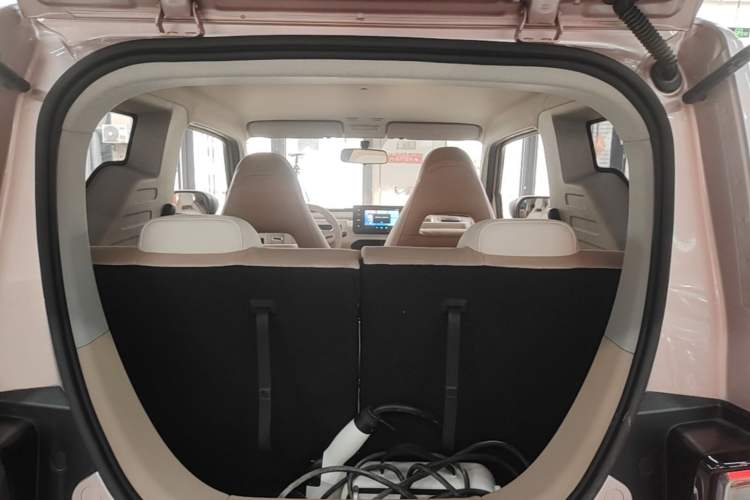Used Geely Galaxy Panda 2023 Panda Mini 200km Endurance Bear Trunk