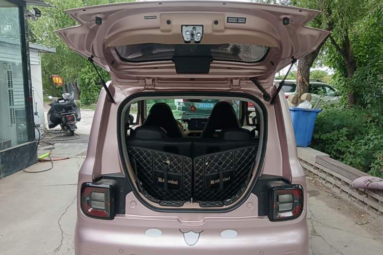 Used Geely Galaxy Panda 2023 Panda Mini 200km Endurance Bear Trunk