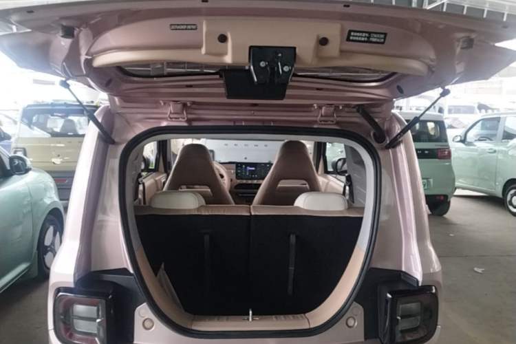 Used Geely Galaxy Panda 2023 Panda Mini 200km Endurance Bear Trunk