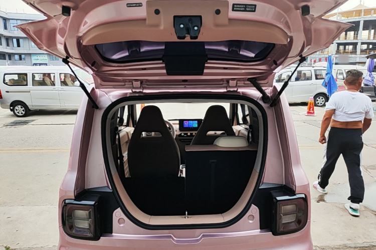 Used Geely Galaxy Panda 2023 Panda Mini 200km Endurance Bear Trunk