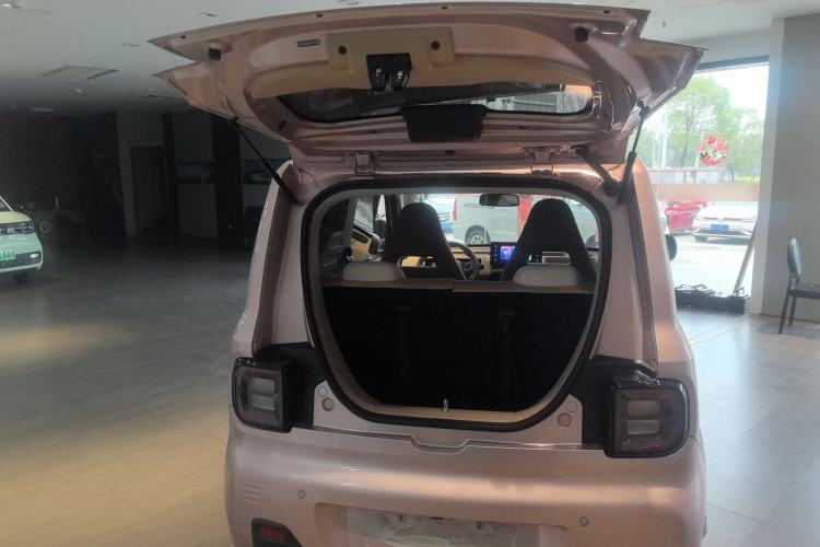 Used Geely Galaxy Panda 2023 Panda Mini 200km Endurance Bear Trunk