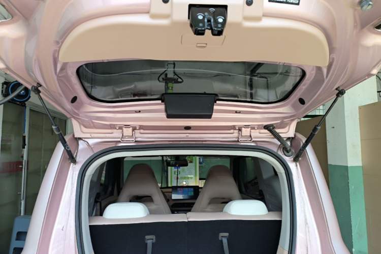 Used Geely Galaxy Panda 2023 Panda Mini 200km Endurance Bear Trunk
