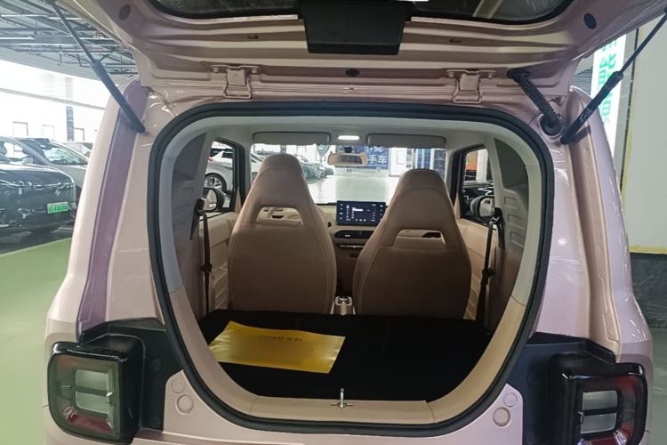 Used Geely Galaxy Panda 2023 Panda Mini 200km Endurance Bear Trunk