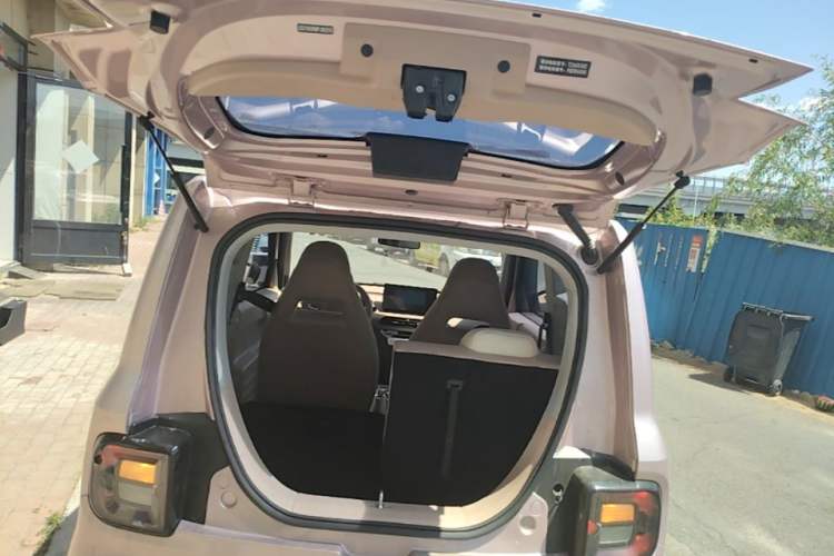 Used Geely Galaxy Panda 2023 Panda Mini 200km Endurance Bear Trunk