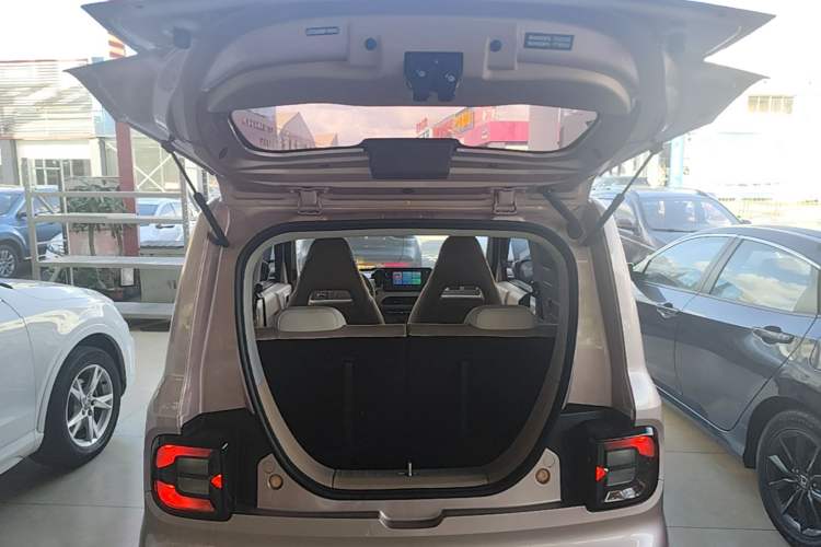 Used Geely Galaxy Panda 2023 Panda Mini 200km Endurance Bear Trunk