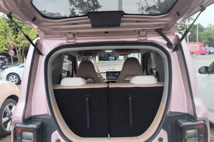 Used Geely Galaxy Panda 2023 Panda Mini 200km Endurance Bear Trunk