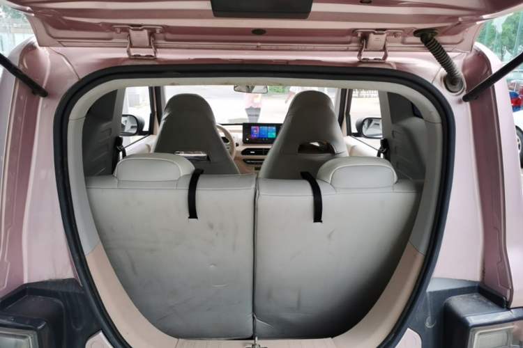 Used Geely Galaxy Panda 2023 Panda Mini 200km Endurance Bear Trunk