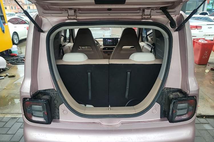 Used Geely Galaxy Panda 2023 Panda Mini 200km Endurance Bear Trunk